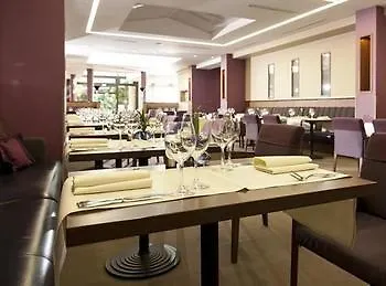 Dorint Main Taunus Zentrum Frankfurt Sulzbach Hotel 4*