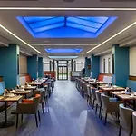 Dorint Main Taunus Zentrum Frankfurt 4*