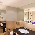 Dorint Main Taunus Zentrum Frankfurt Hotel 4*