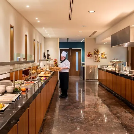 Hotell Dorint Main Taunus Zentrum Frankfurt 4*