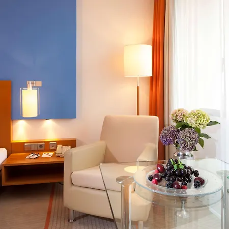 Dorint Main Taunus Zentrum Frankfurt زولتسباخ