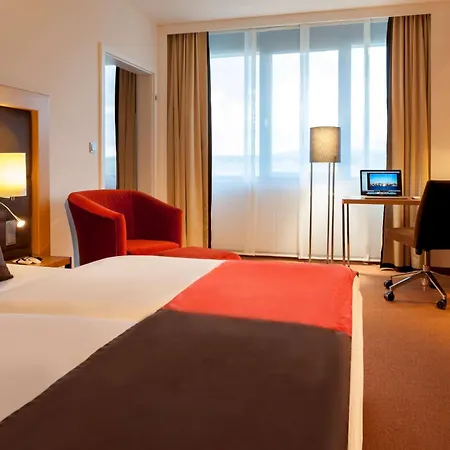 Main Taunus Zentrum Frankfurt Sulzbach By Sunday Hotels Sulzbach (Hessen)