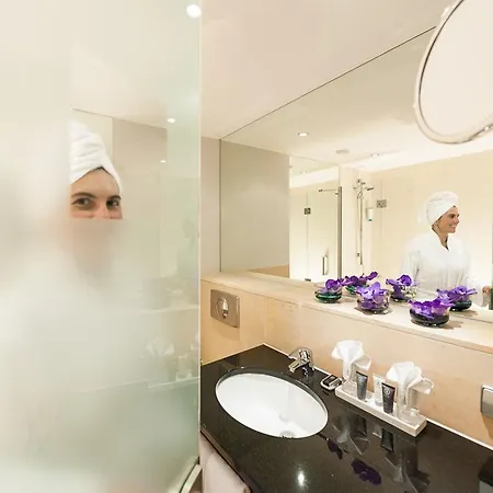 Dorint Main Taunus Zentrum Frankfurt Hotell 4*