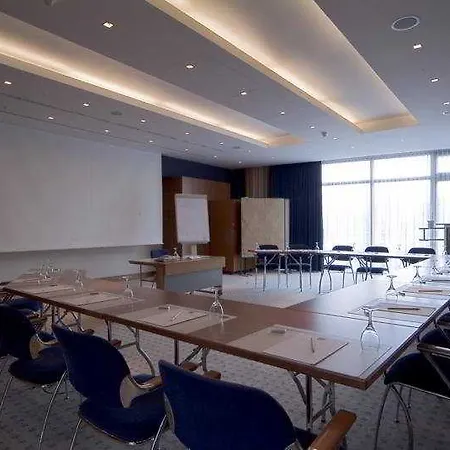 Dorint Main Taunus Zentrum Frankfurt Hotell 4*