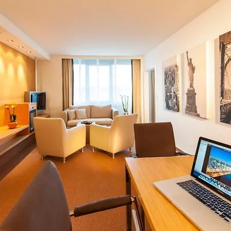 Dorint Main Taunus Zentrum Frankfurt Hotell 4*