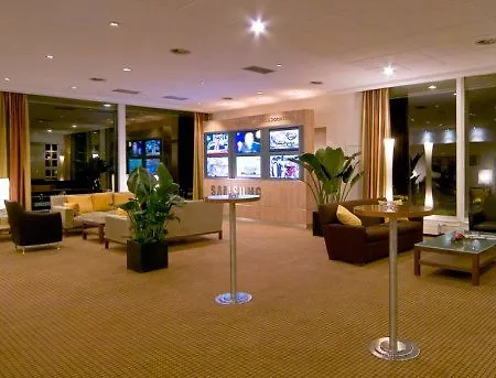 Hotel Dorint Main Taunus Zentrum Frankfurt 4*