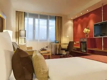 מלון Dorint Main Taunus Zentrum Frankfurt 4*