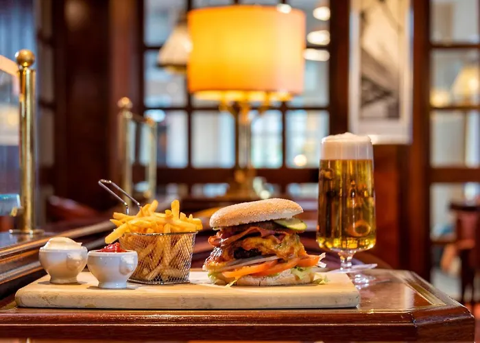 Dorint Main Taunus Zentrum Frankfurt Hotel 4*