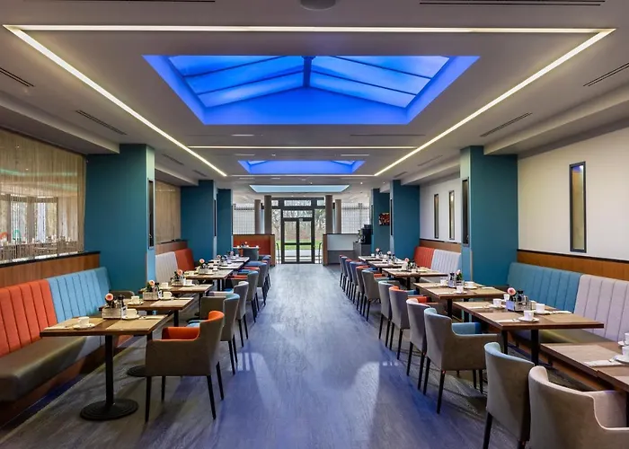 Dorint Main Taunus Zentrum Frankfurt 4*