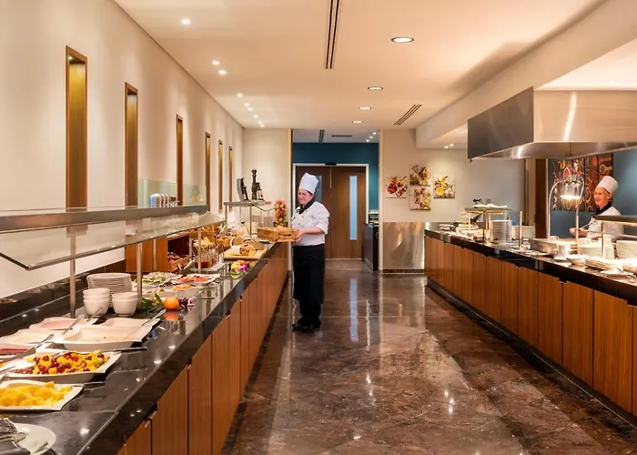 Hotel Dorint Main Taunus Zentrum Frankfurt 4*