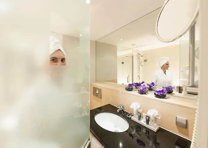 Dorint Main Taunus Zentrum Frankfurt Hotel 4*