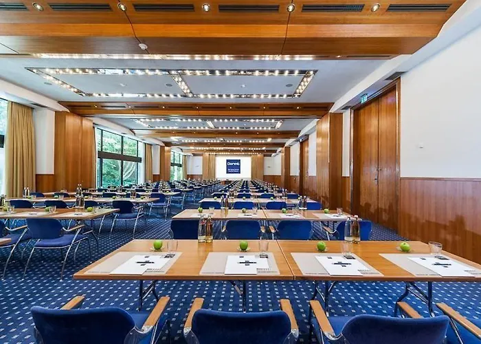 Dorint Main Taunus Zentrum Frankfurt Hotel 4*