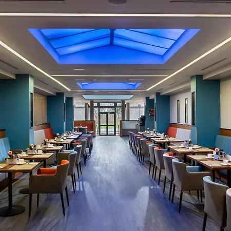 Dorint Main Taunus Zentrum Frankfurt Sulzbach 4*